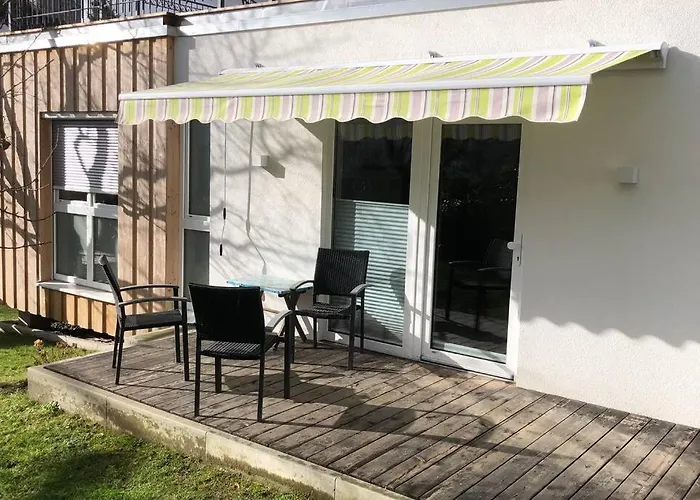 Tiny House Unterm Zwetschgenbaum