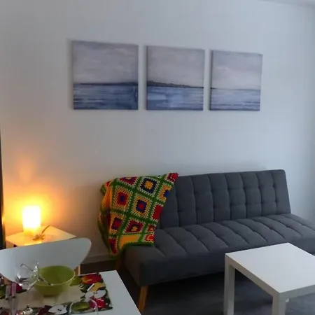 Apartment Tiny House Unterm Zwetschgenbaum *